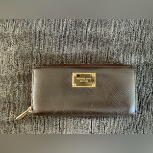 MK long wallet